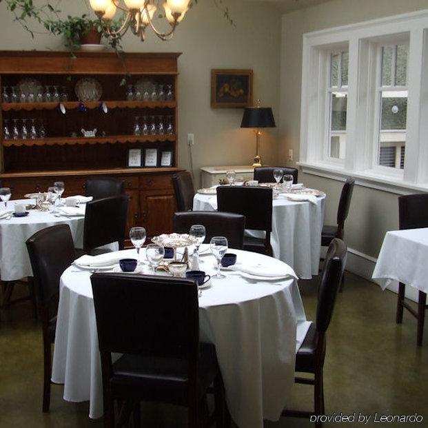 Rosewood Inn Victoria Restaurant photo